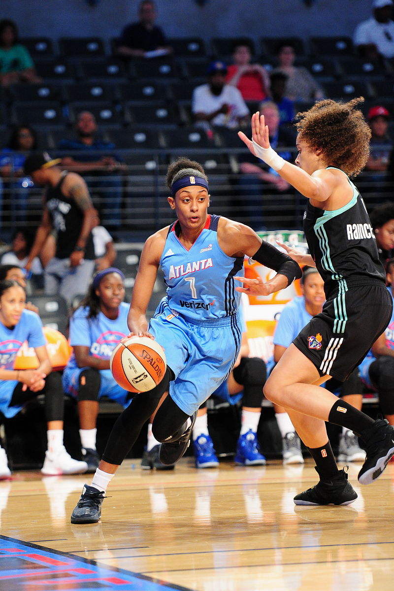 关于字母哥在西班牙队比赛中突破纪录,出色防守引发热议!的信息 关于字母哥在西班牙队比赛中突破纪录,出色防守引发热议!的信息